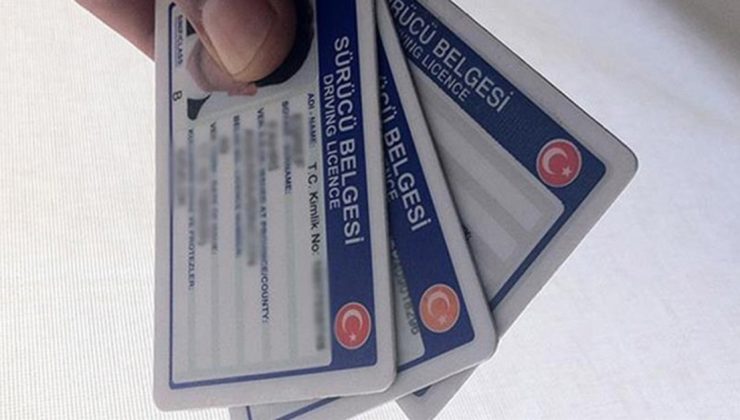 Eski tip ehliyetlerde kritik uyarı! Yenileme ücreti 15 TL’den 7 bin 438 TL’ye çıkacak